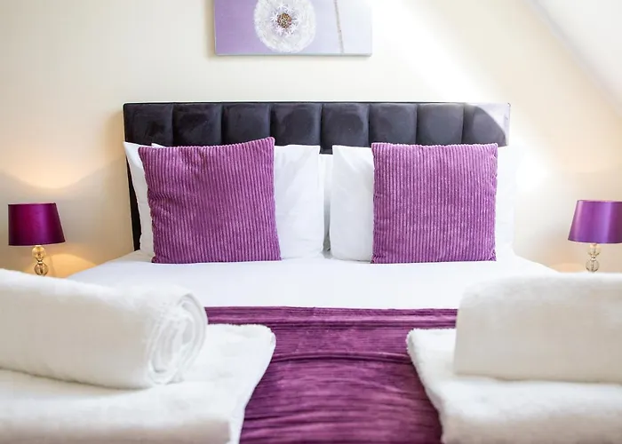 Velvet 2-Bedroom Apartment, Clockhouse, Hoddesdon